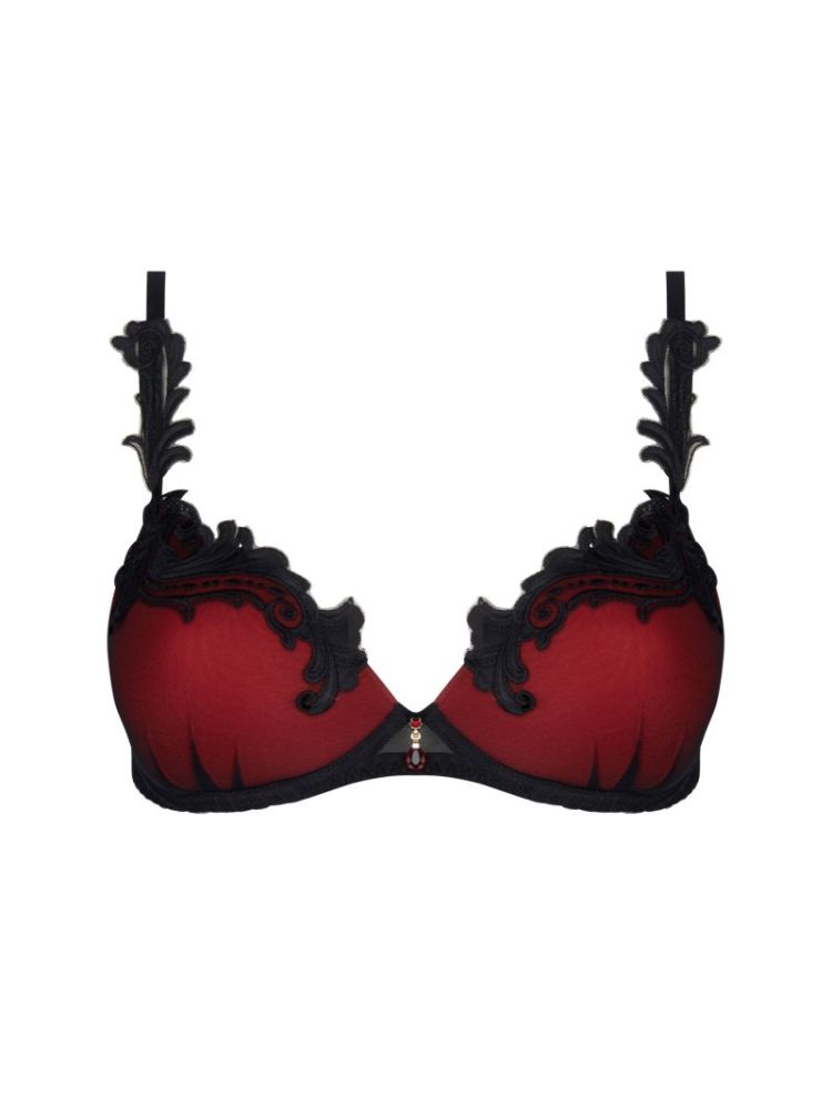 BELLISSIME INCONNUE OMBRE ROUGE